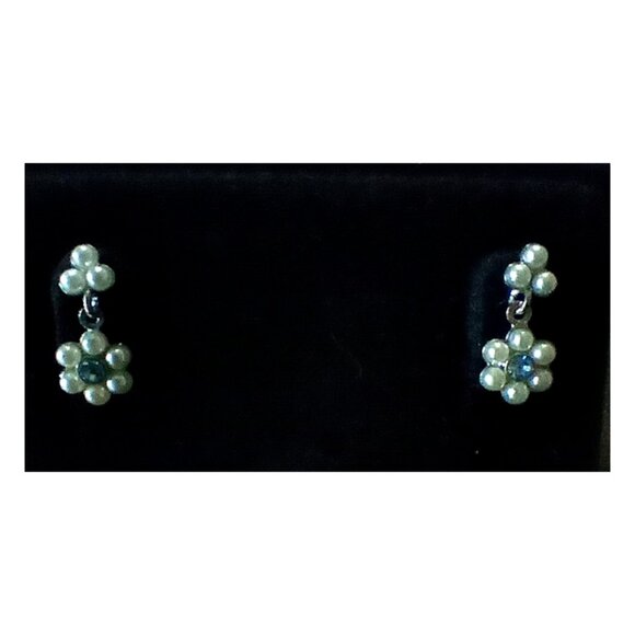 Franklin Mint Jacqueline Kennedy Pearl Earrings with Tiny Stone - Picture 2 of 4